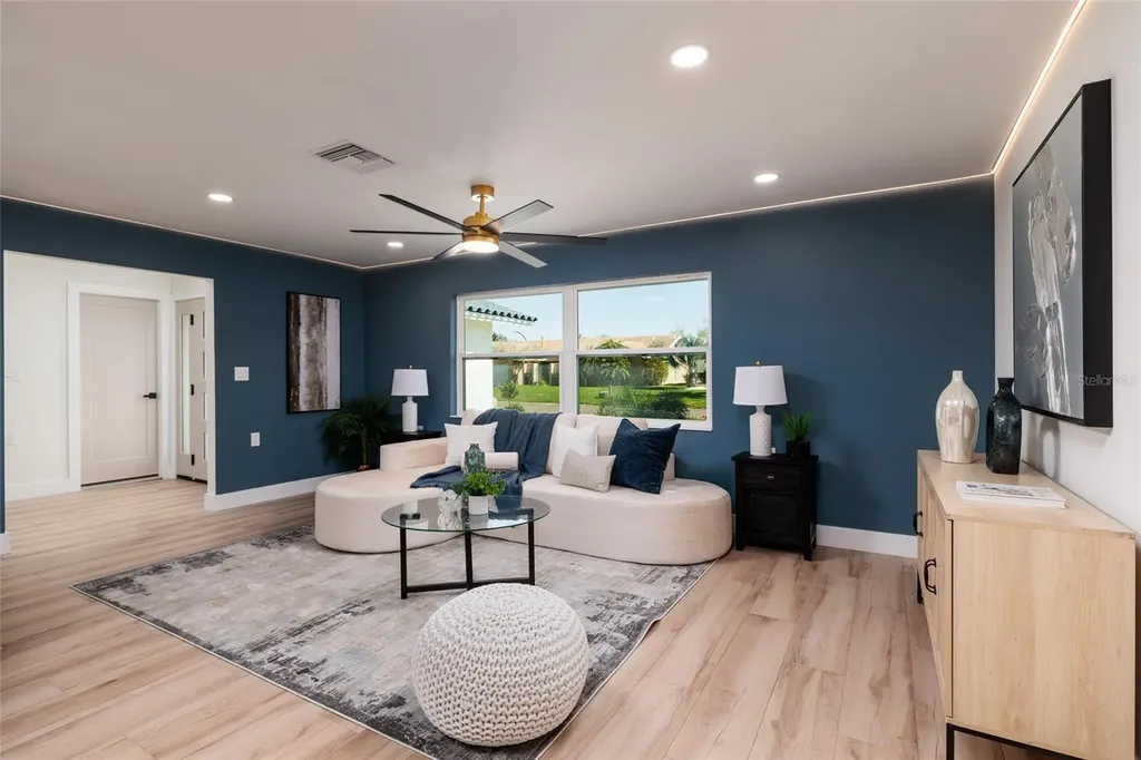 1985 Michigan Avenue NE St Petersburg FL 33703