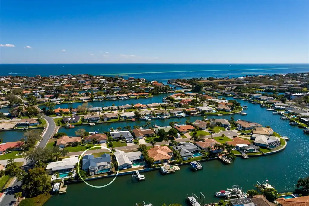 1985 Michigan Avenue NE St Petersburg FL 33703