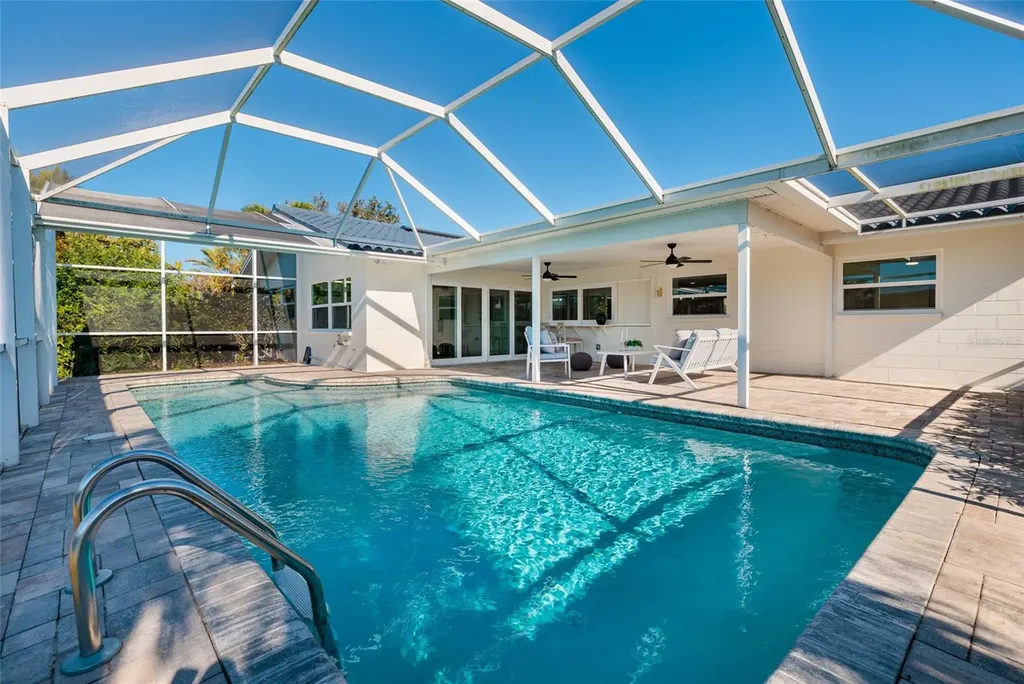1985 Michigan Avenue NE St Petersburg FL 33703