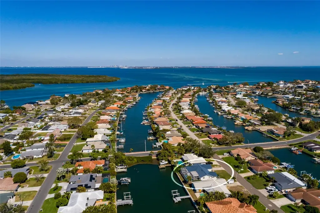 1985 Michigan Avenue NE St Petersburg FL 33703