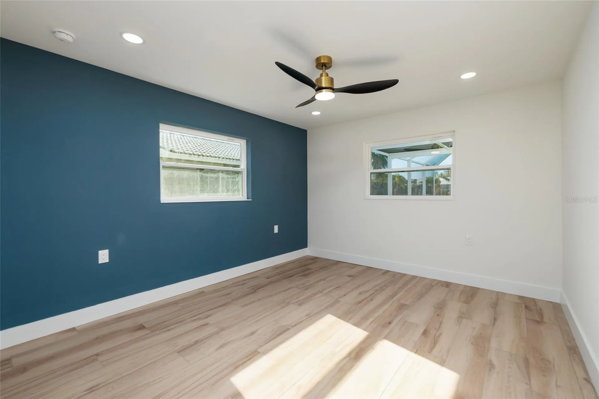 1985 Michigan Avenue NE St Petersburg FL 33703