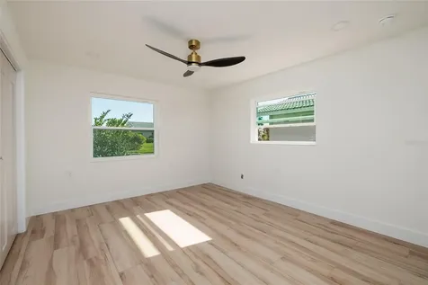 1985 Michigan Avenue NE St Petersburg FL 33703