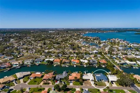 1985 Michigan Avenue NE St Petersburg FL 33703