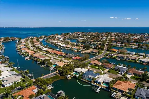 1985 Michigan Avenue NE St Petersburg FL 33703