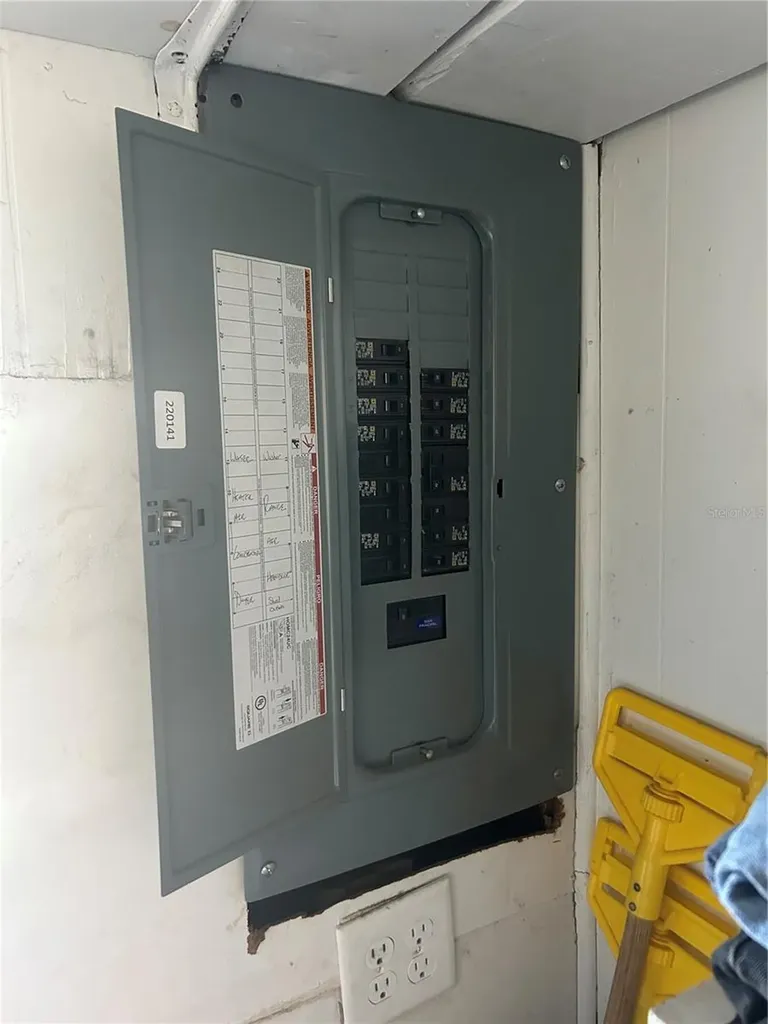 3025 Brookview Avenue Largo FL 33771