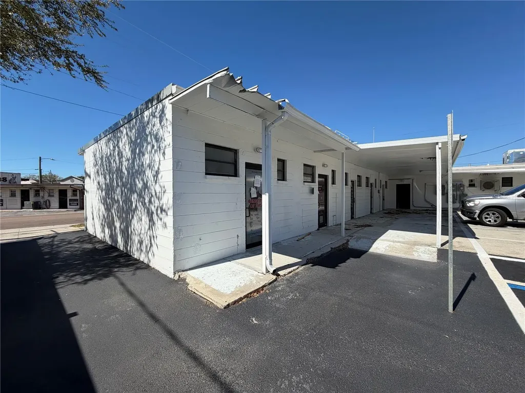 3418 W Swann Avenue Tampa FL 33609