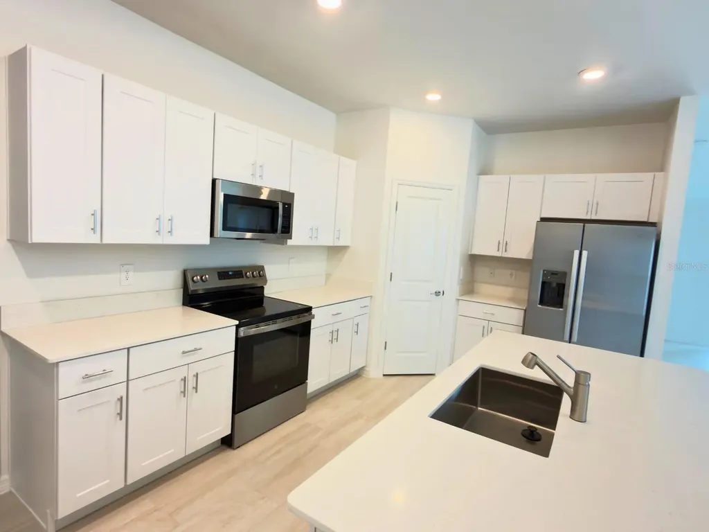 2318 Allium Roseum Lane Plant City FL 33565