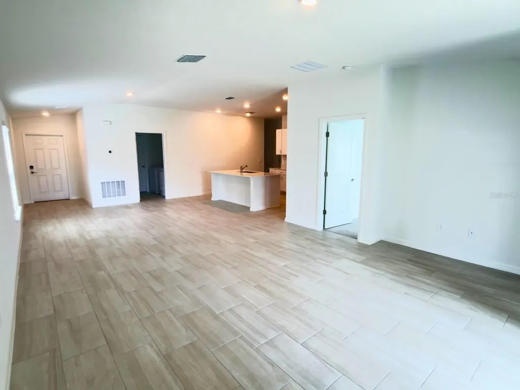 2318 Allium Roseum Lane Plant City FL 33565