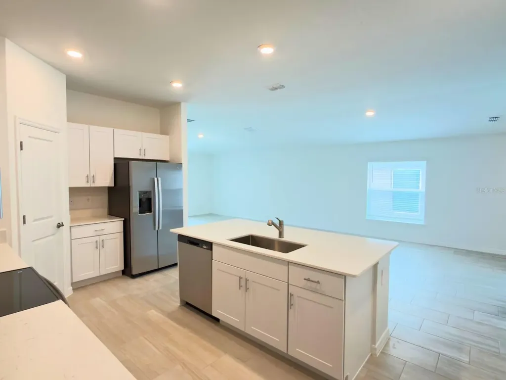 2318 Allium Roseum Lane Plant City FL 33565