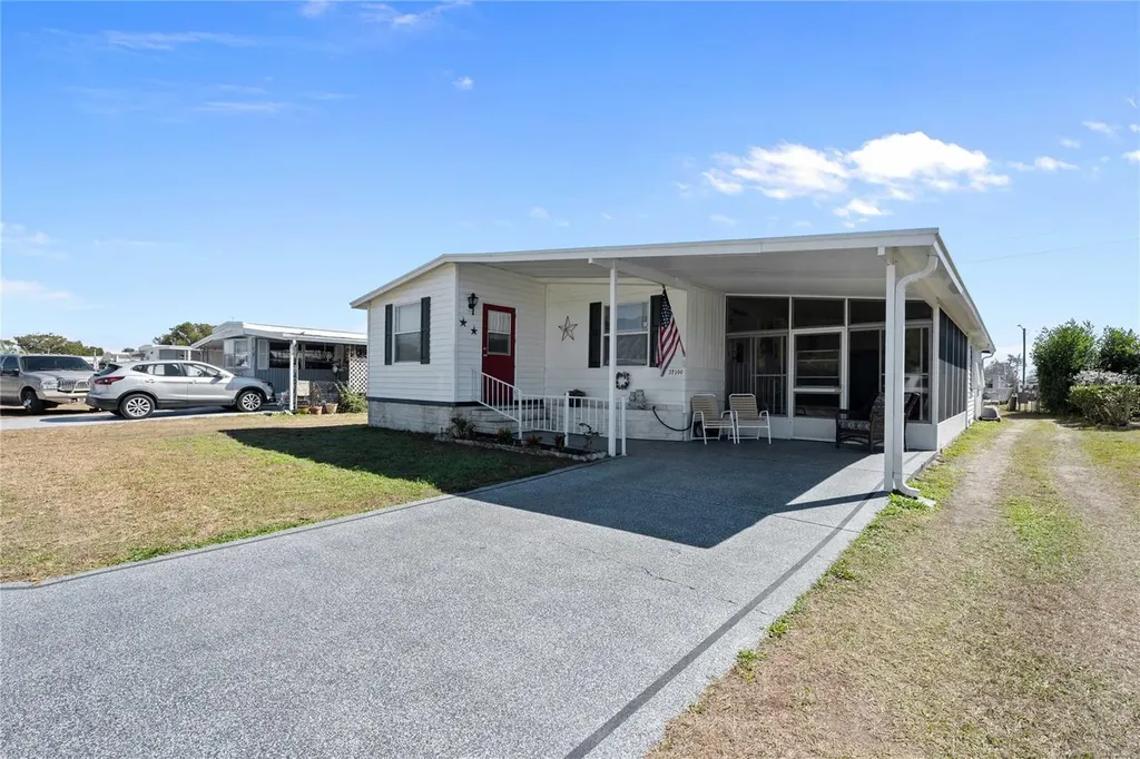 37100 8th Avenue Zephyrhills FL 33542