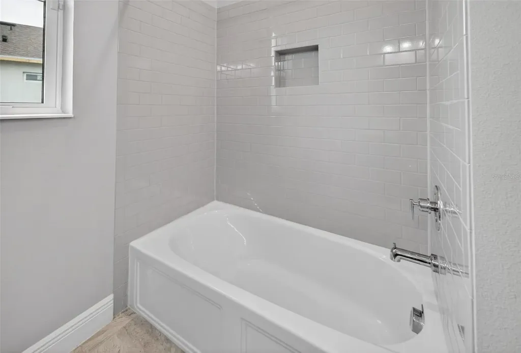 3954 Kennebunk Loop Mount Dora FL 32757