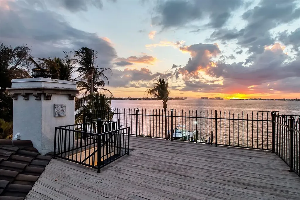 1504 S Lodge Drive Sarasota FL 34239
