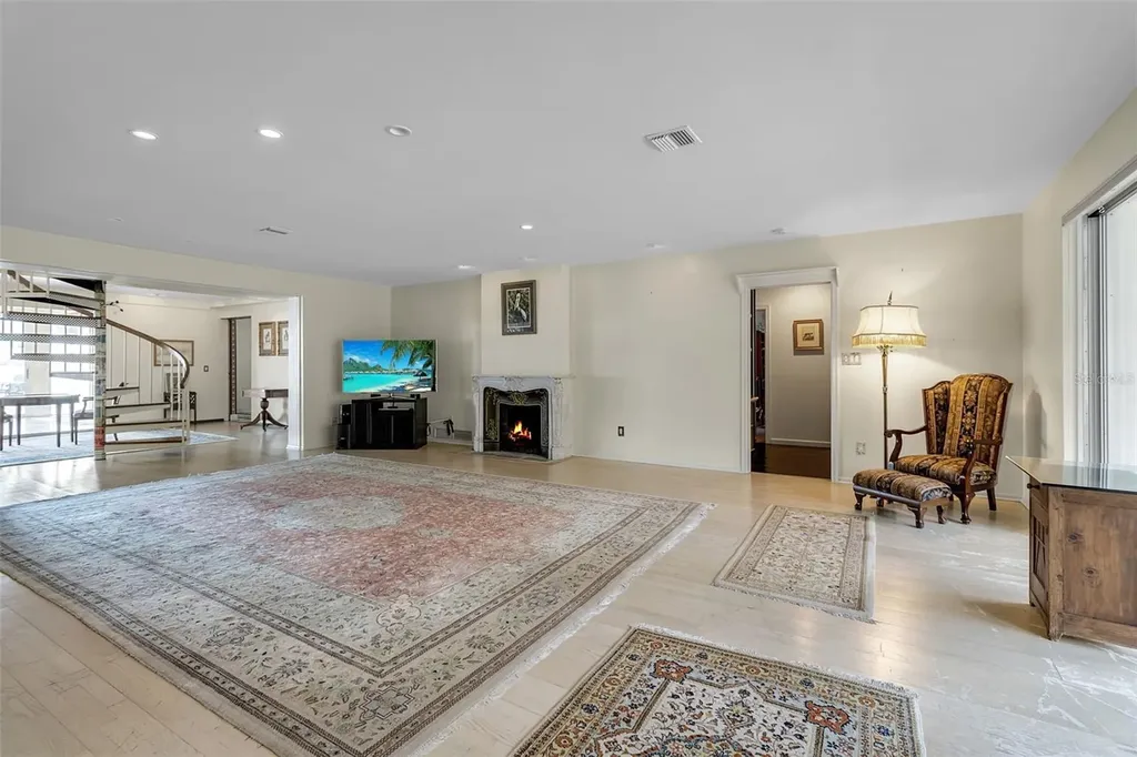 1504 S Lodge Drive Sarasota FL 34239