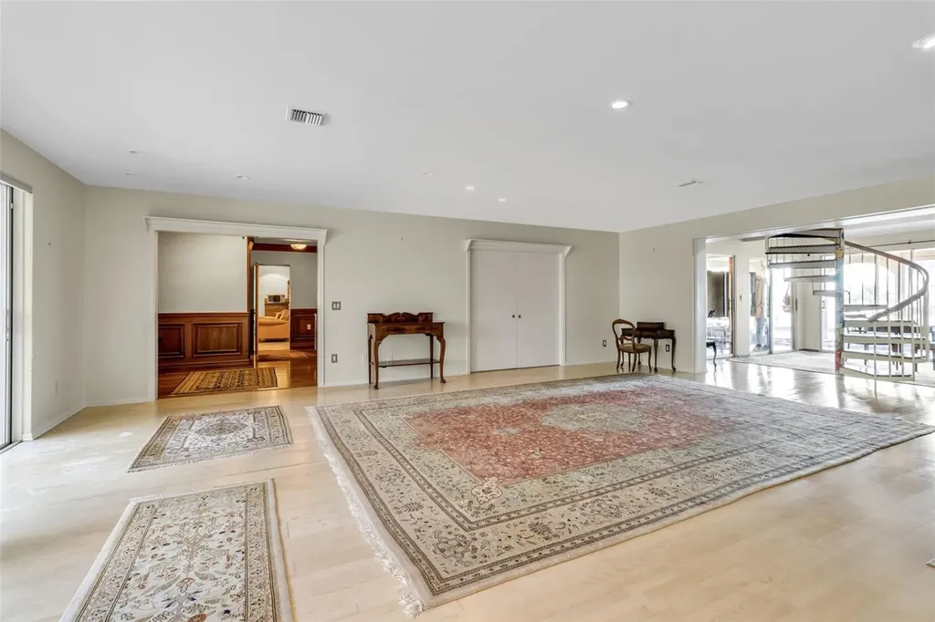 1504 S Lodge Drive Sarasota FL 34239
