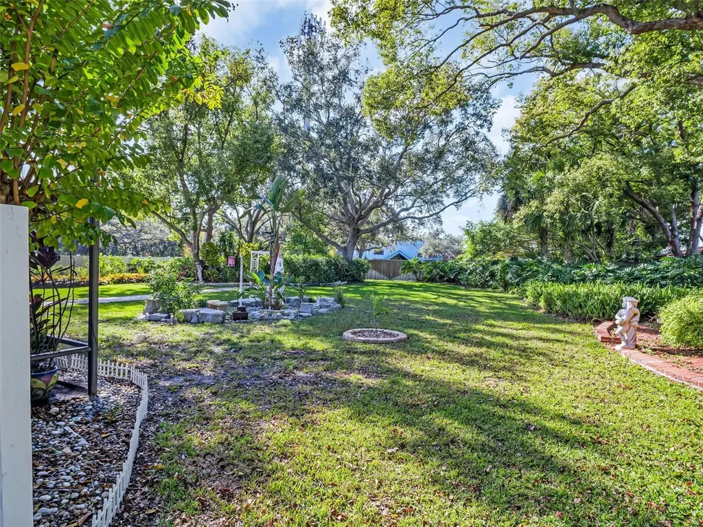 3061 Alt 19 Palm Harbor FL 34683