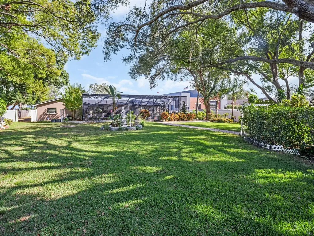3061 Alt 19 Palm Harbor FL 34683