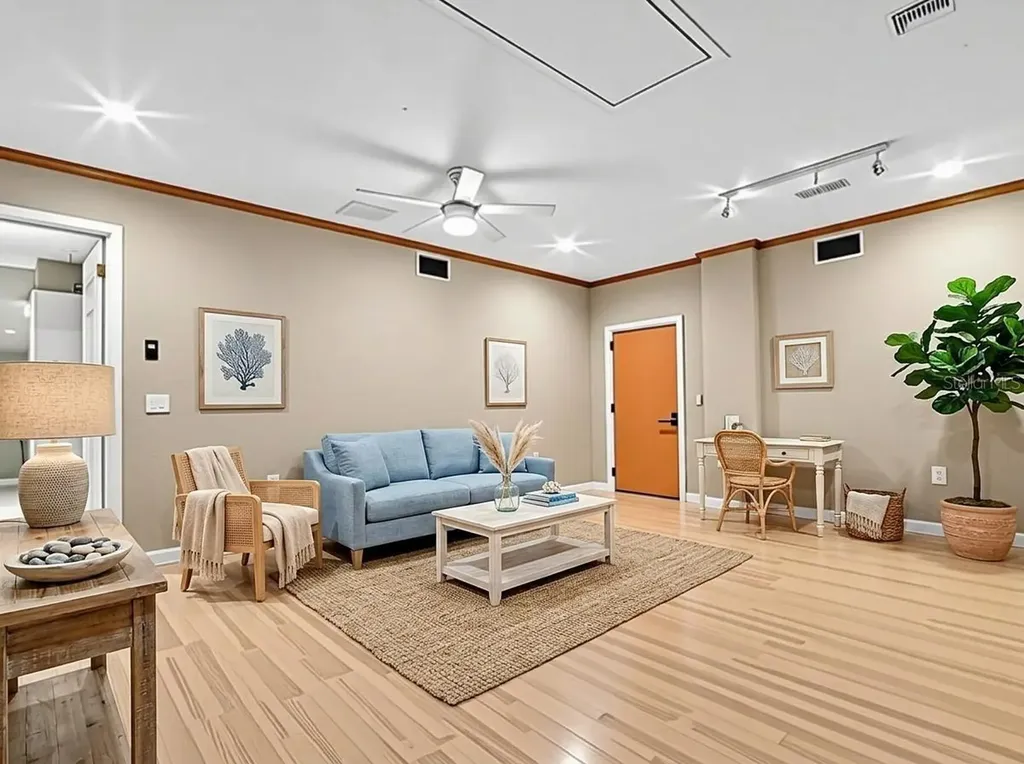 3061 Alt 19 Palm Harbor FL 34683