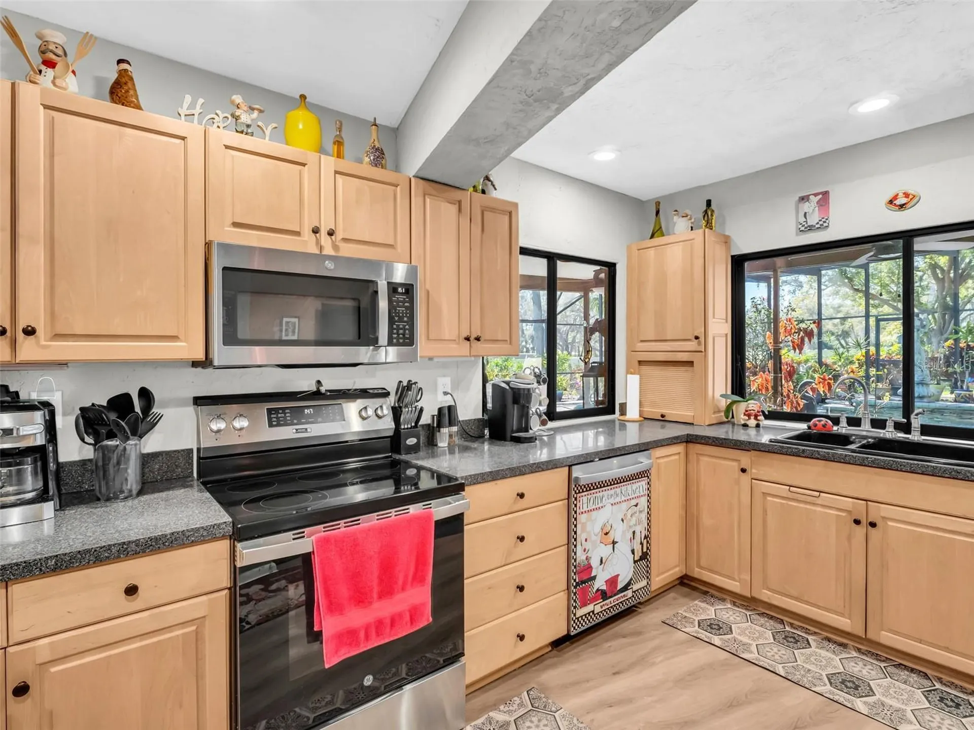 3061 Alt 19 Palm Harbor FL 34683