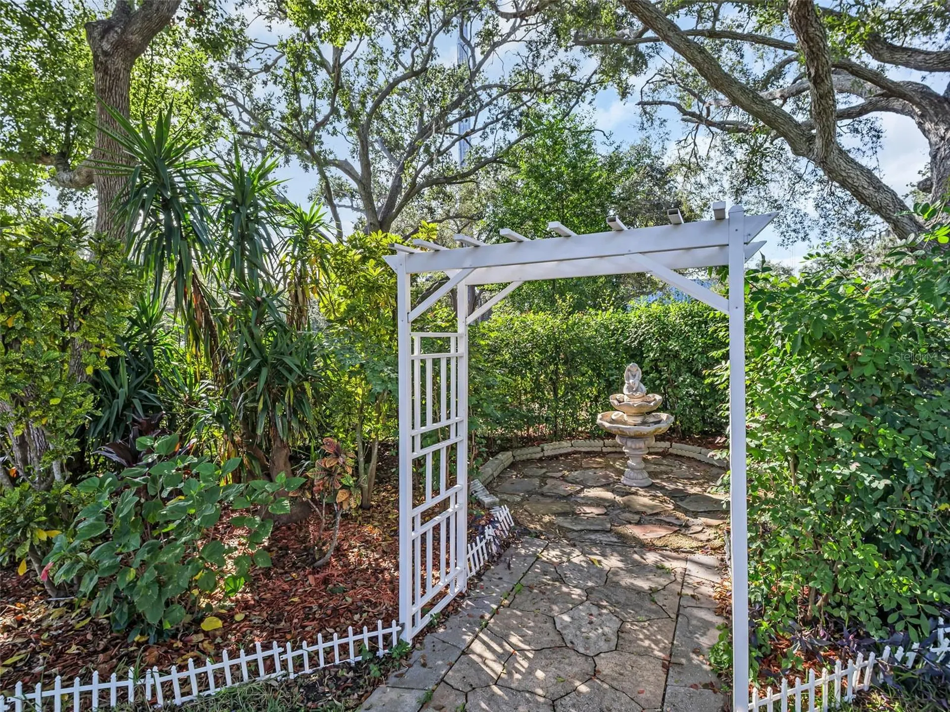 3061 Alt 19 Palm Harbor FL 34683