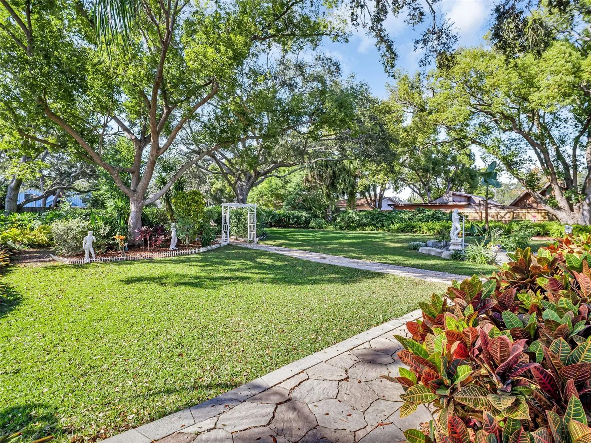 3061 Alt 19 Palm Harbor FL 34683