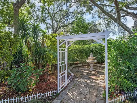 3061 Alt 19 Palm Harbor FL 34683