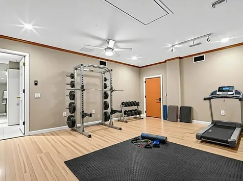 3061 Alt 19 Palm Harbor FL 34683