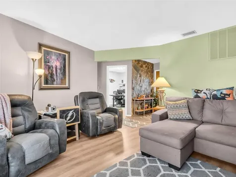 3061 Alt 19 Palm Harbor FL 34683