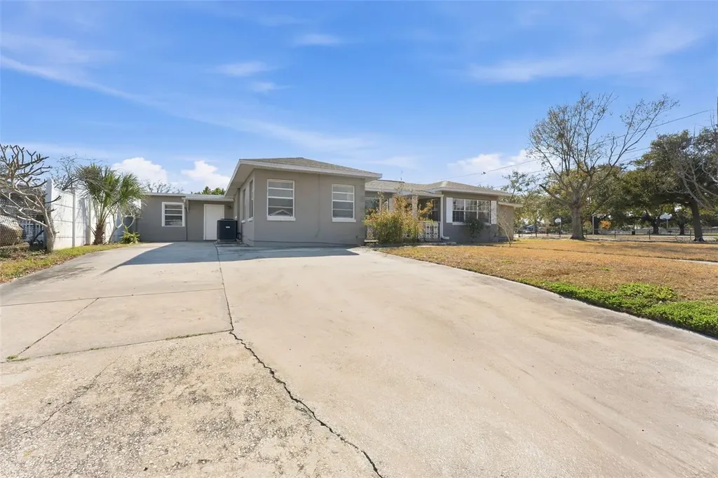 2526 W Cordelia Street Tampa FL 33607
