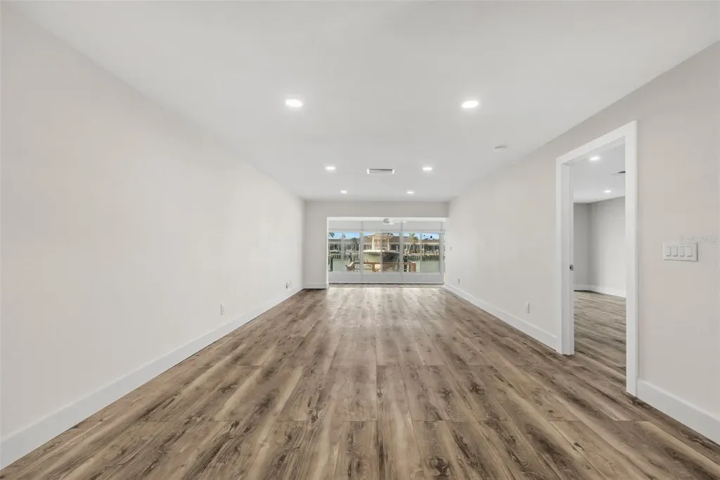 651 Boca Ciega Point Boulevard S St Petersburg FL 33708