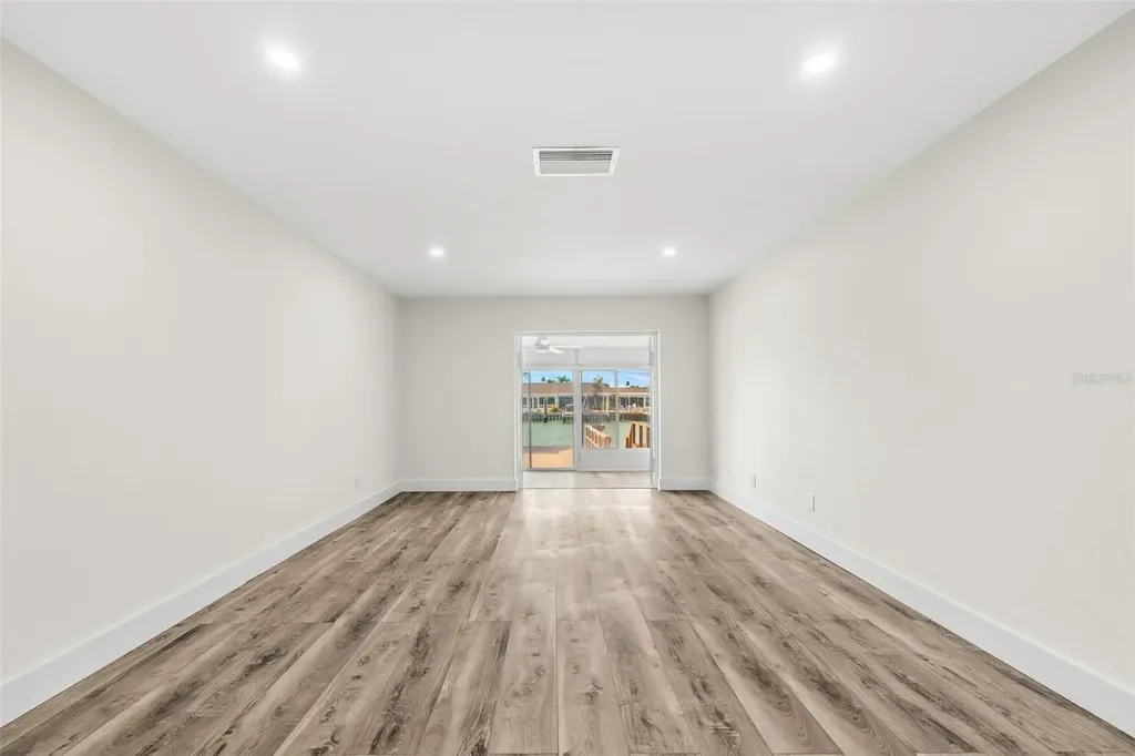 651 Boca Ciega Point Boulevard S St Petersburg FL 33708