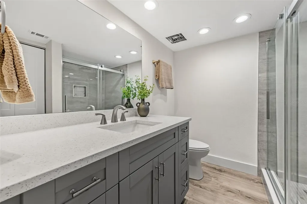 651 Boca Ciega Point Boulevard S St Petersburg FL 33708
