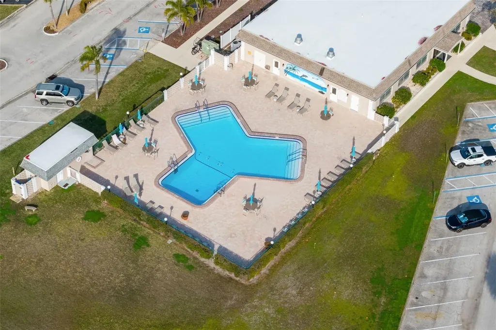 651 Boca Ciega Point Boulevard S St Petersburg FL 33708