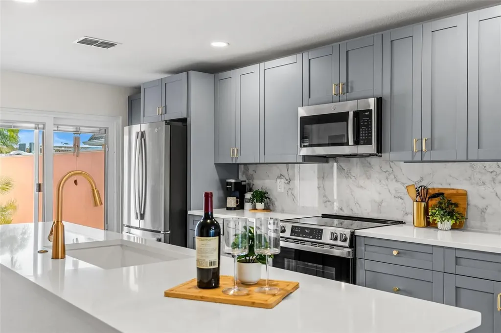 651 Boca Ciega Point Boulevard S St Petersburg FL 33708