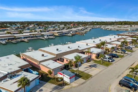 651 Boca Ciega Point Boulevard S St Petersburg FL 33708