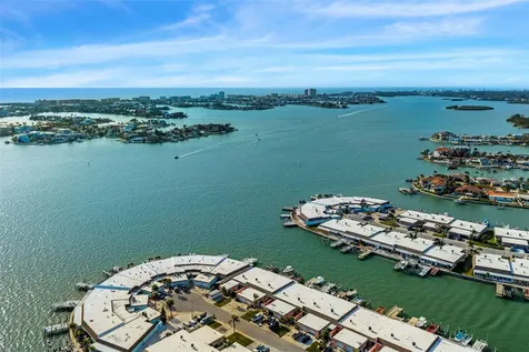 651 Boca Ciega Point Boulevard S St Petersburg FL 33708