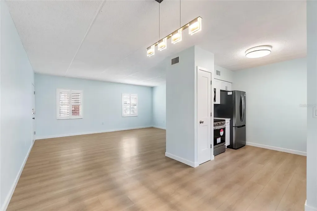 1153 Rue Des Rois South Pasadena FL 33707