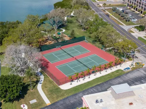 1153 Rue Des Rois South Pasadena FL 33707