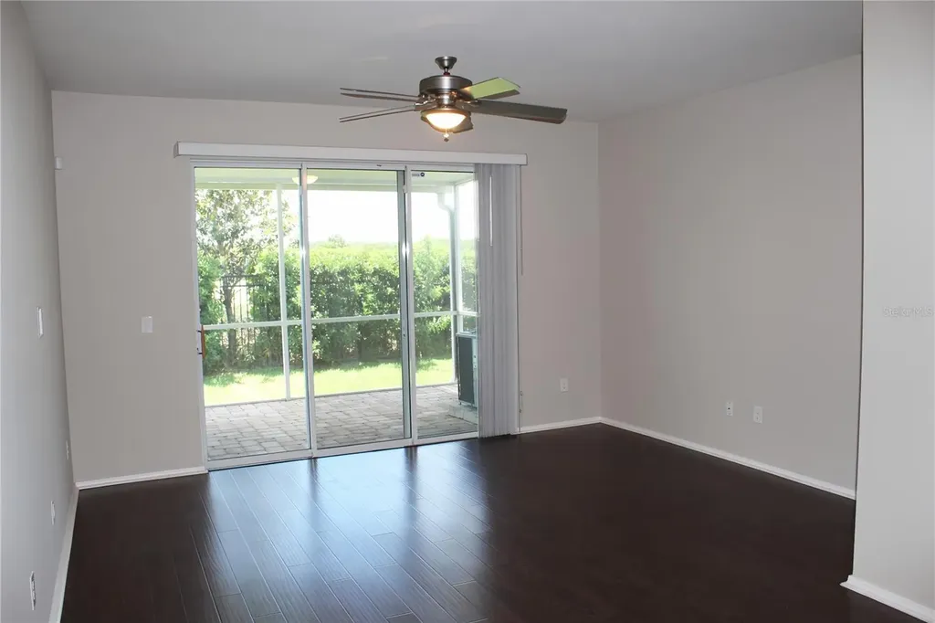 4906 White Sanderling Court Tampa FL 33619