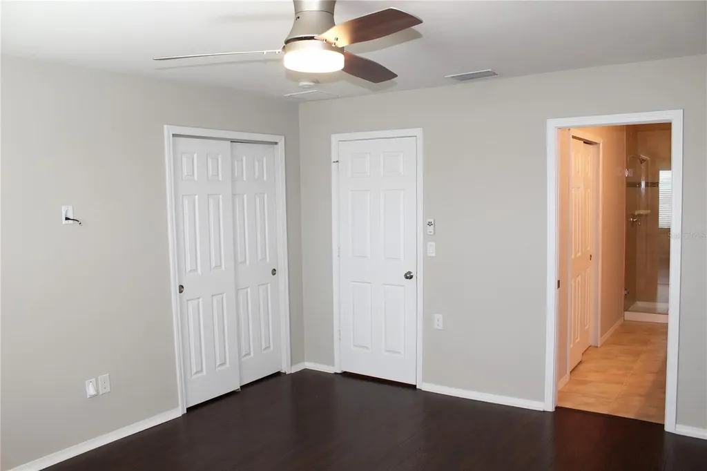 4906 White Sanderling Court Tampa FL 33619