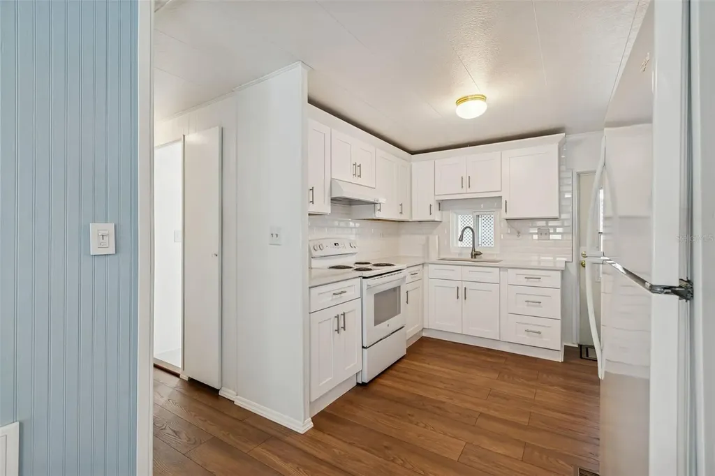 678 Mount Madison Avenue NE St Petersburg FL 33702