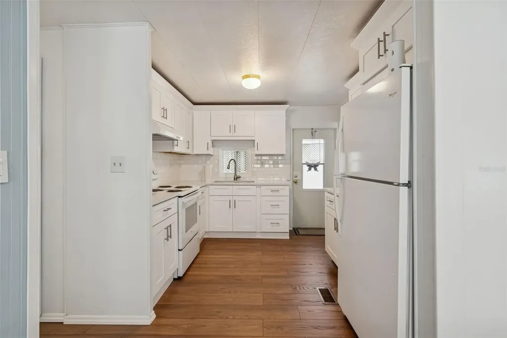 678 Mount Madison Avenue NE St Petersburg FL 33702