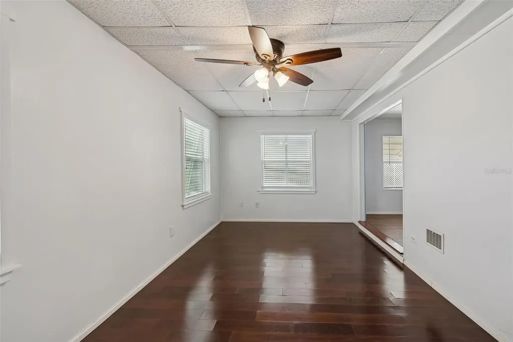 678 Mount Madison Avenue NE St Petersburg FL 33702