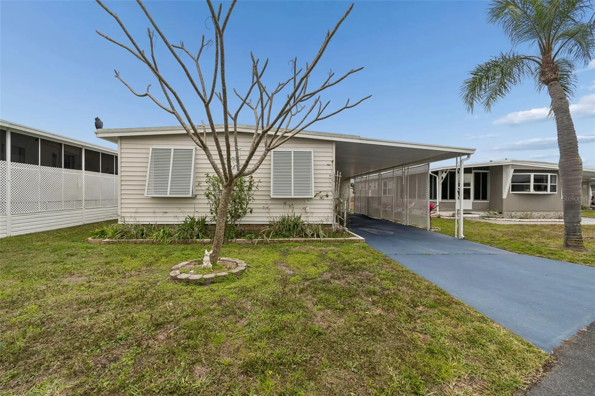 678 Mount Madison Avenue NE St Petersburg FL 33702