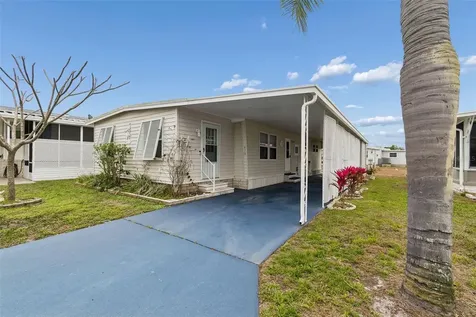 678 Mount Madison Avenue NE St Petersburg FL 33702