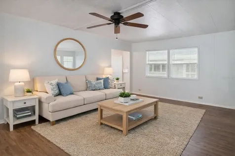 678 Mount Madison Avenue NE St Petersburg FL 33702