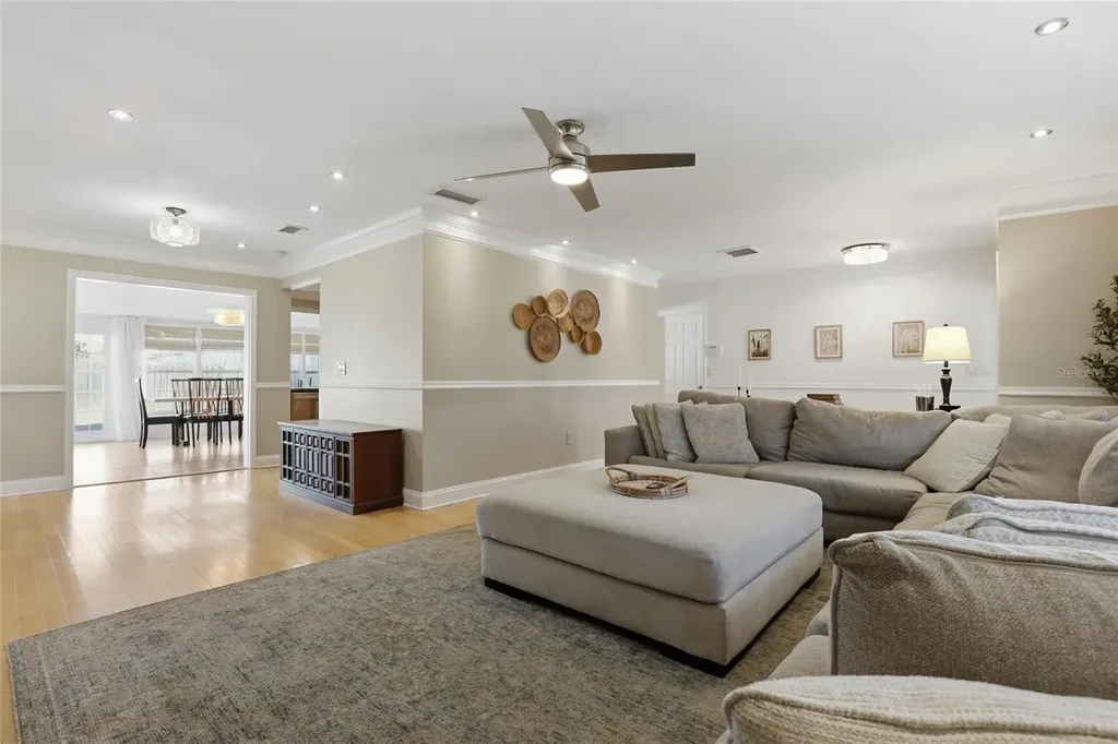 3827 Sugar Lane Sarasota FL 34235