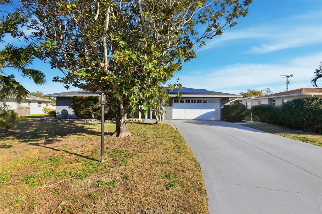 3827 Sugar Lane Sarasota FL 34235