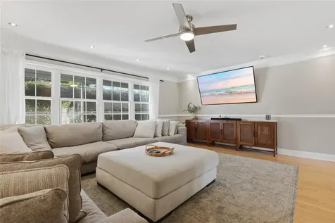 3827 Sugar Lane Sarasota FL 34235