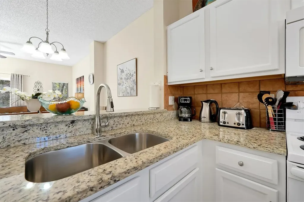 2727 Sun Key Place Kissimmee FL 34747