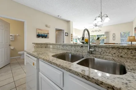 2727 Sun Key Place Kissimmee FL 34747
